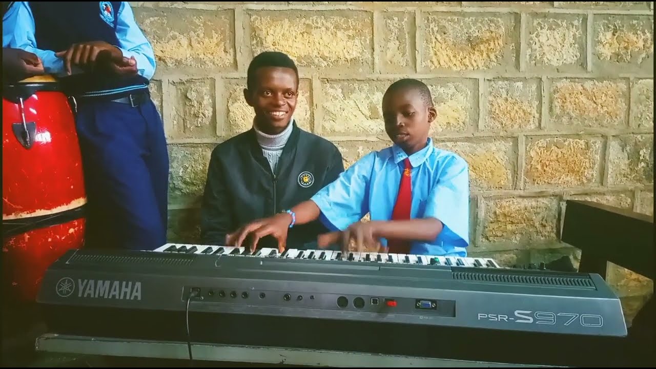 Nikiziangalia mbingu by G.C Mkude played by Organist Eugene and Parto Organist