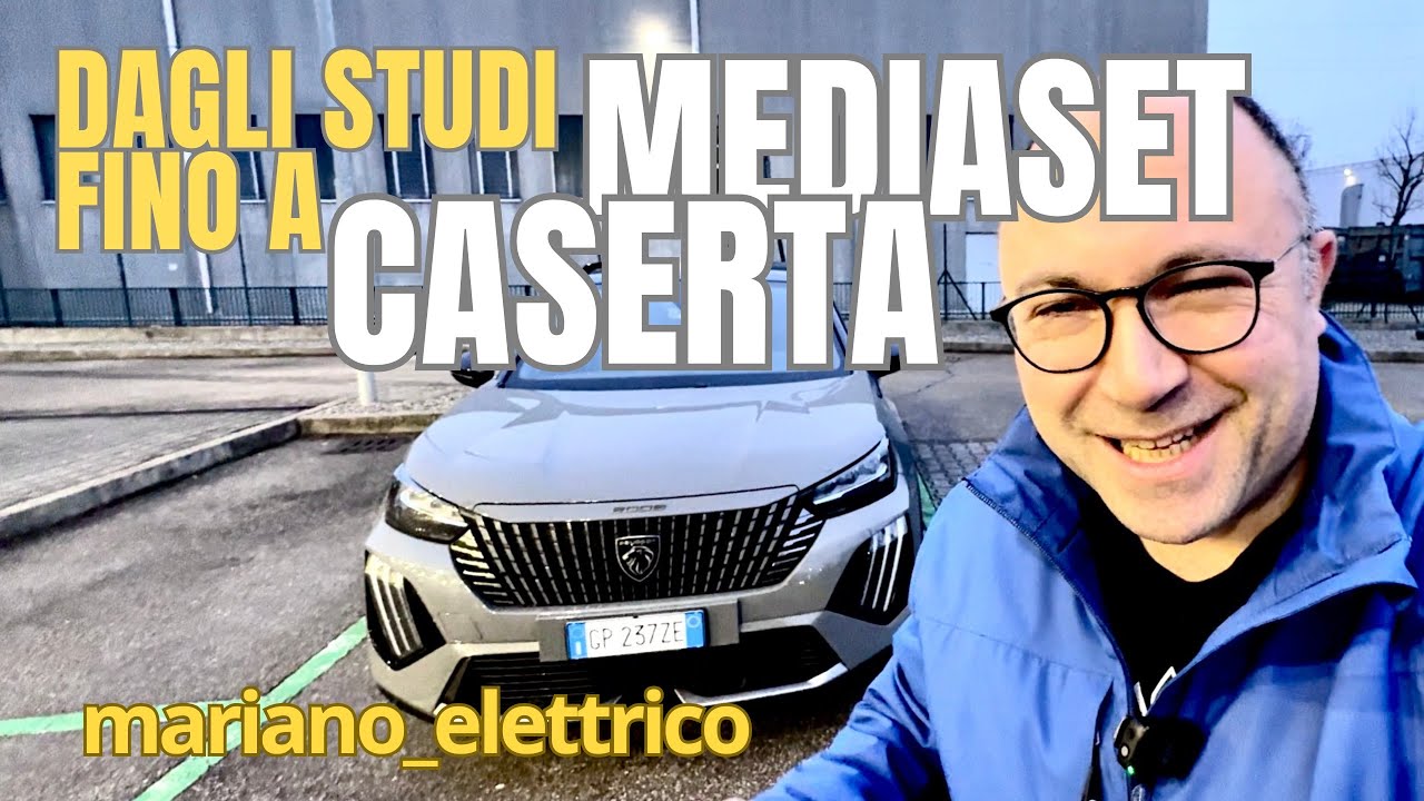 Dagli STUDI MEDIASET di Cologno fino a SAN MARCELLINO (CE) in PEUGEOT e-2008! VI RICORDA qualcosa?