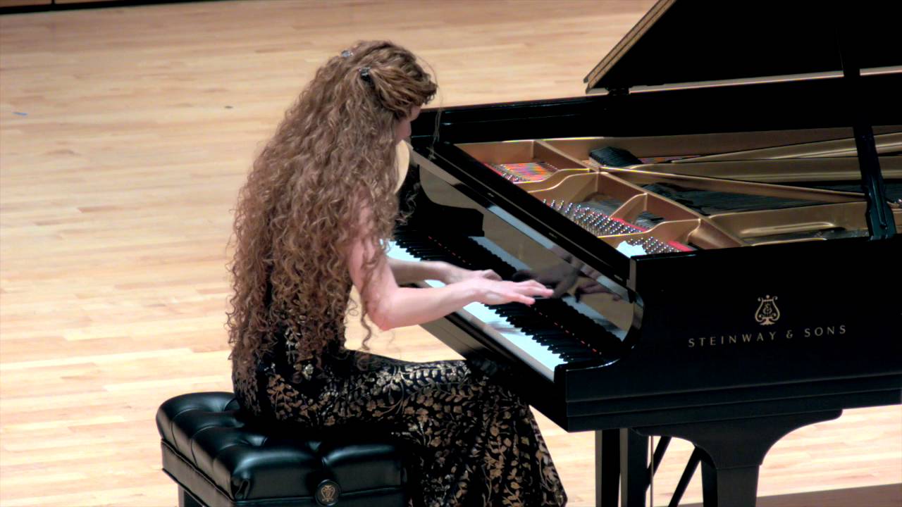 Asiya Korepanova plays Rachmaninoff Sonata No.1 (mov. 1)