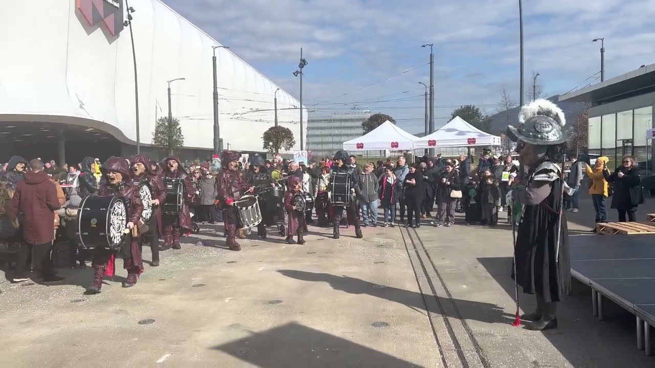 Rotsee Husaren Ebikon - Einmarsch - Mall of Switzerland 2023
