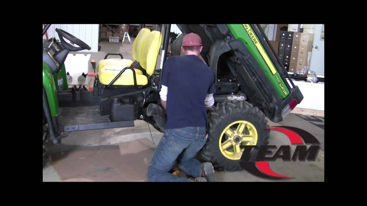 JD Gator 825i with TEAM Industries clutching