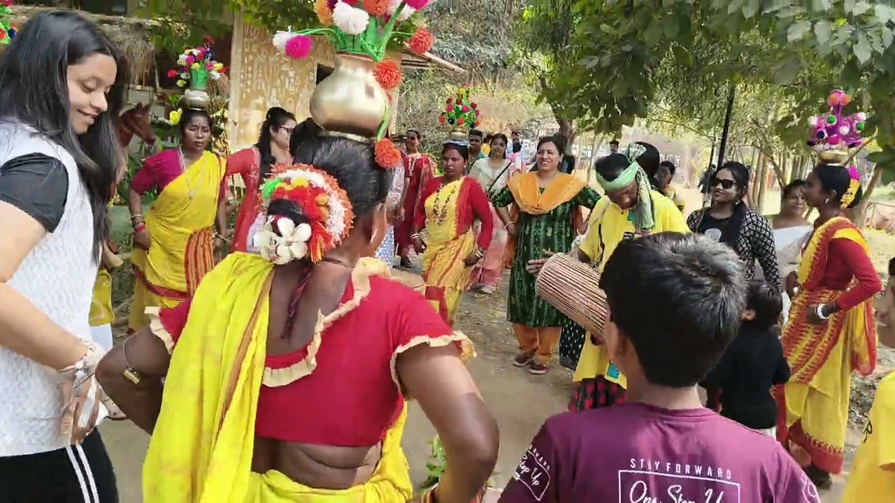 সাঁওতালি নাচ 