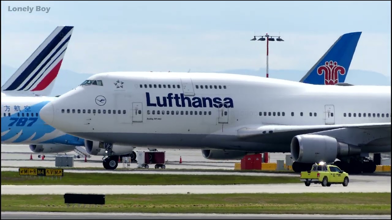 Lufthansa Boeing 787 From Frankfort Landing At YVR Airport