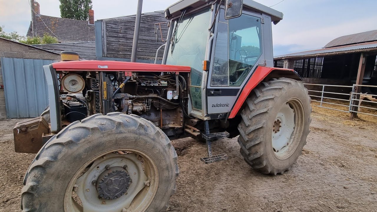 Vintage Thursday. Massey Ferguson 3095 oil change.