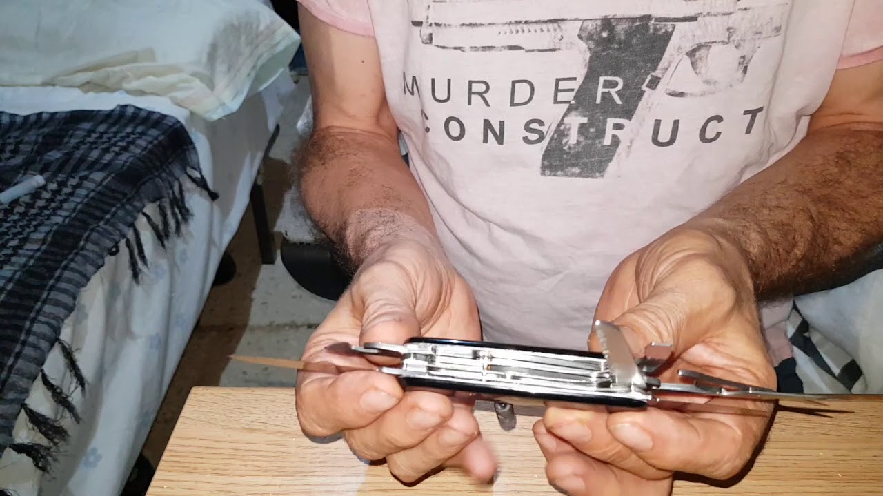 Victorinox  Huntsman Black