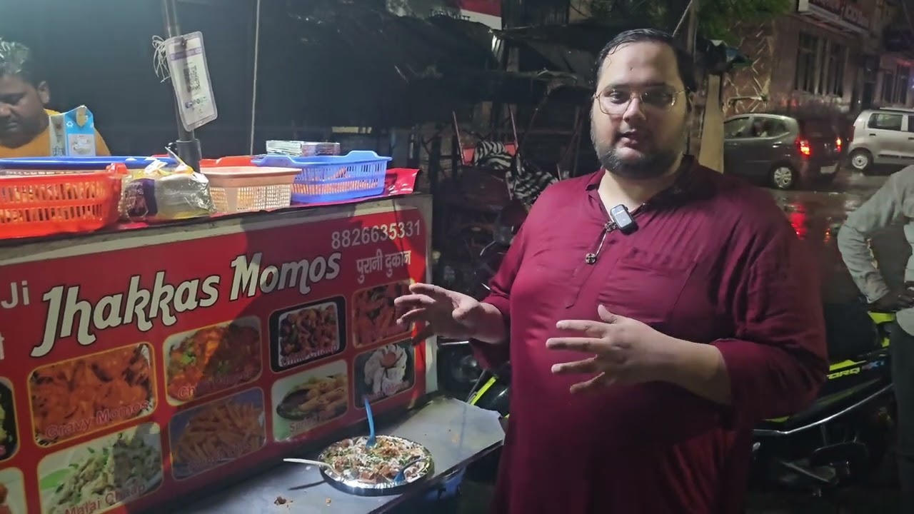 Viral Gravy Momos Of Darya Ganj