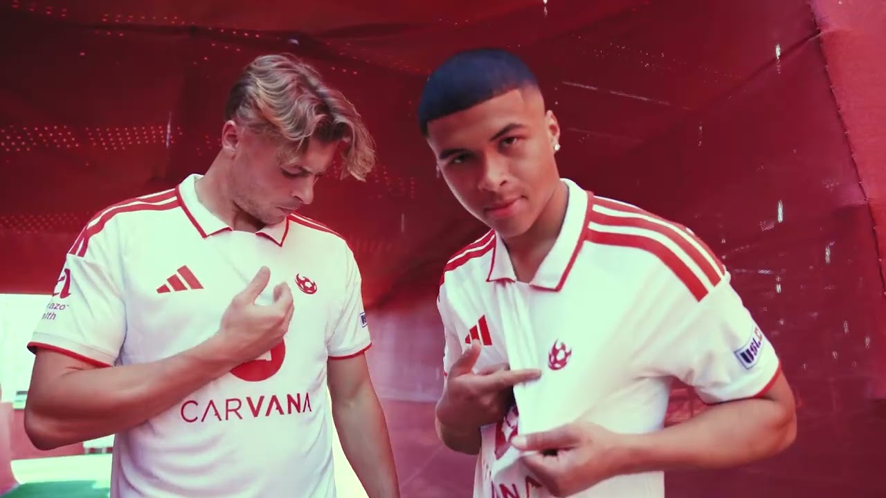 CHAMPIONSHIP KIT REVEAL