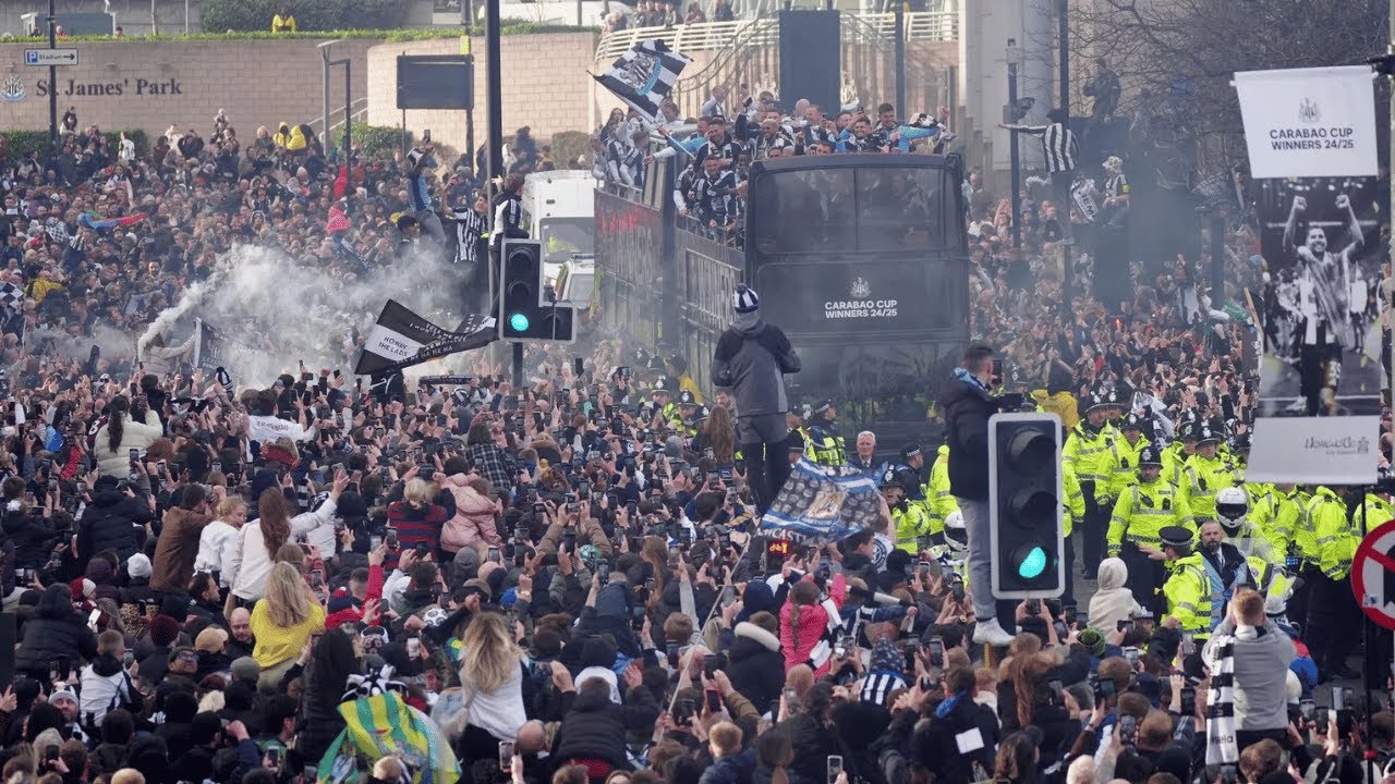 Newcastle United's Town Moor celebrations as 300,000 fans turn up