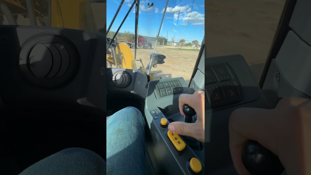 2024 CAT 950 wheel loader with finger controls #pipeline #oilfield