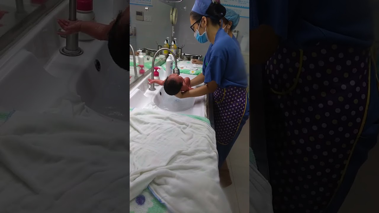 Cách tắm cho trẻ sơ sinh- Tắm Bắp 30 09 2020