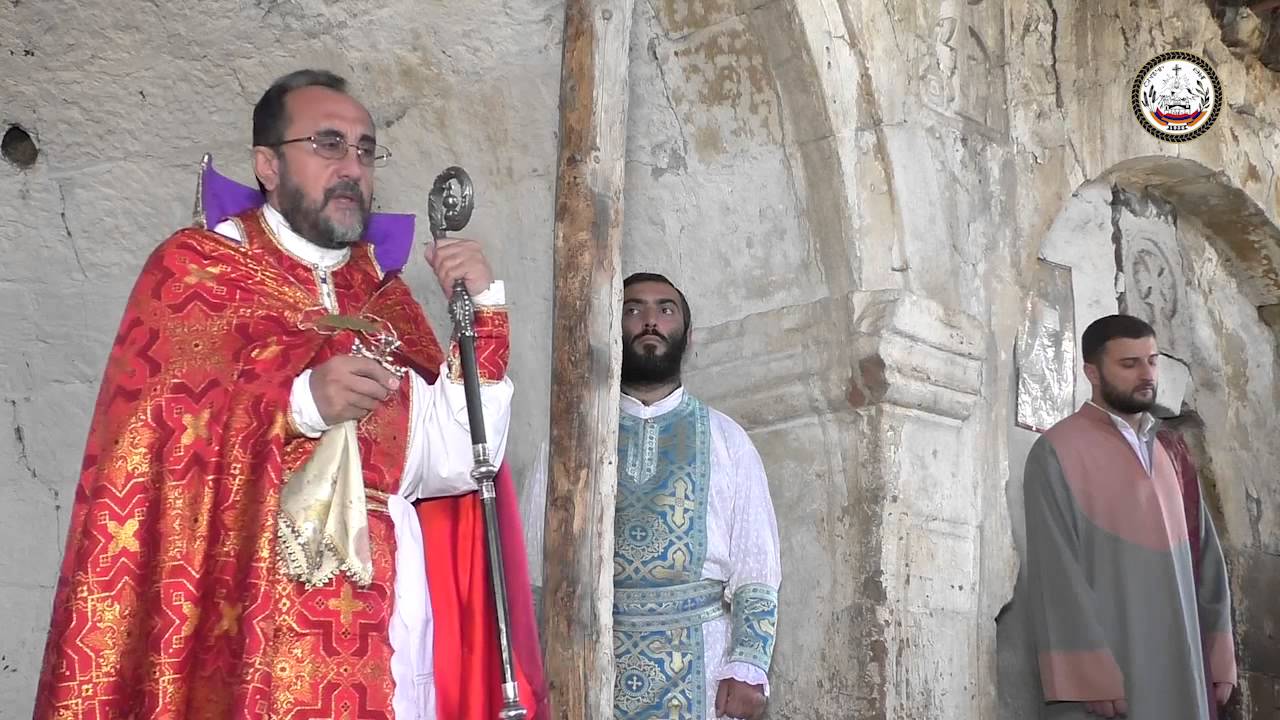 Սուրբ Պատարագ Հովունի գյուղում  30.08.2015թ.