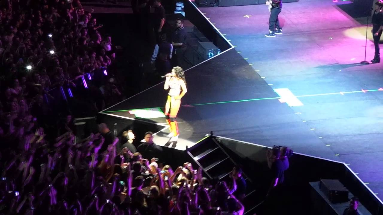 Rihanna - Vector Arena, Auckland