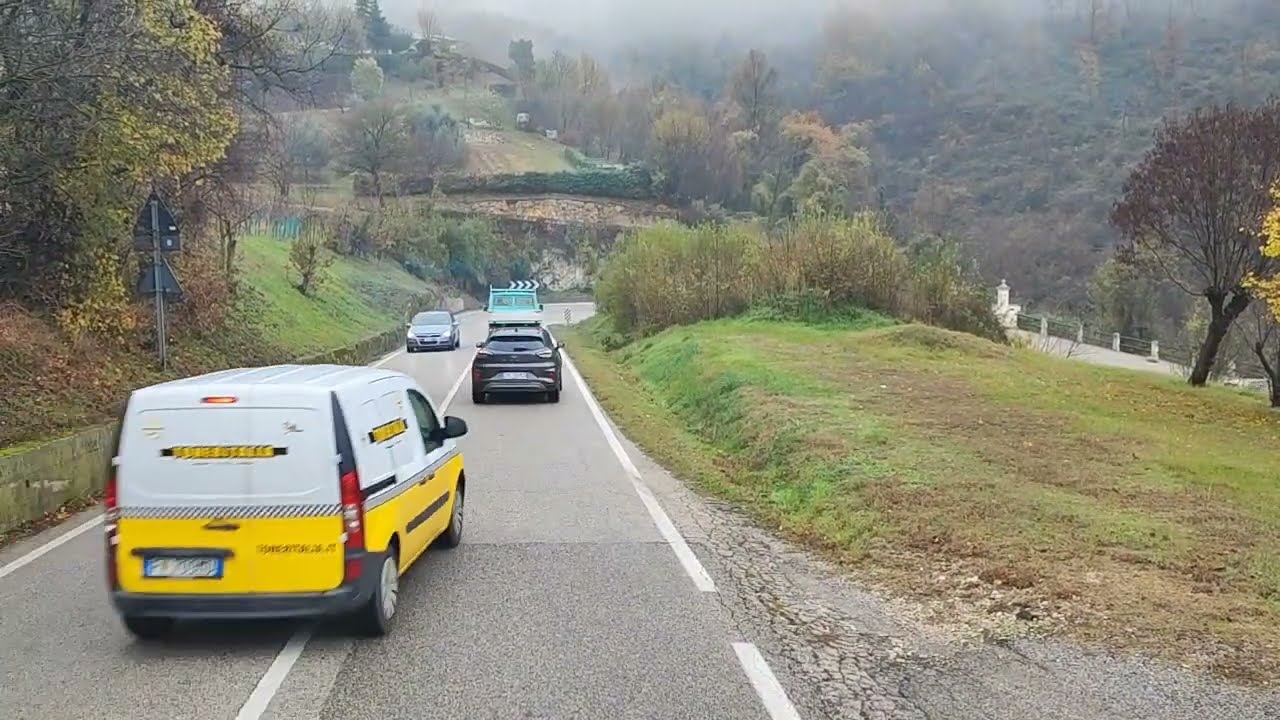 Truck driving Italia europe 