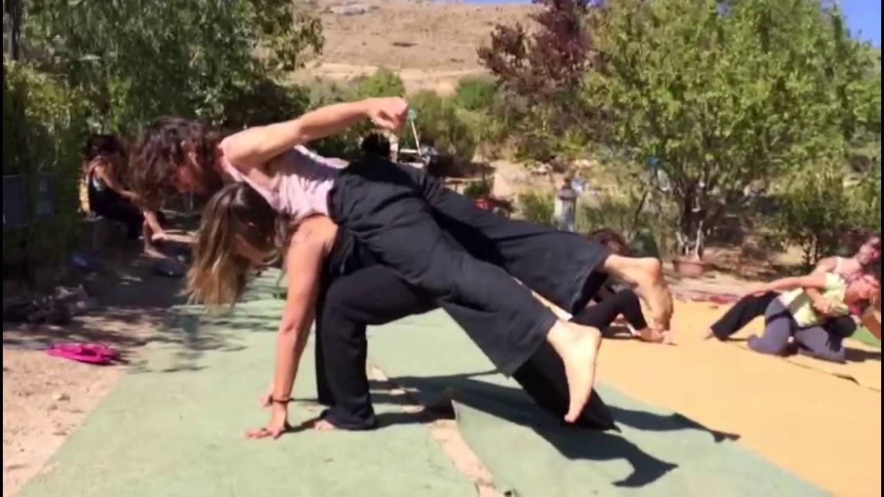 Contact Improvisation. Macarena Juarez y Tomi Ramallo. ENCUENTRO LA LLAMADA 2016