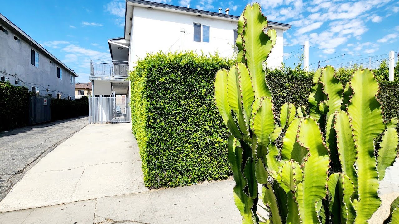1625 S La Brea Avenue #4 (Unavailable)