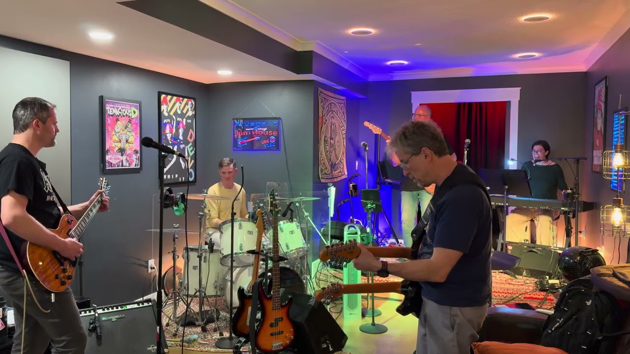What’s Up?: Cover by RATT