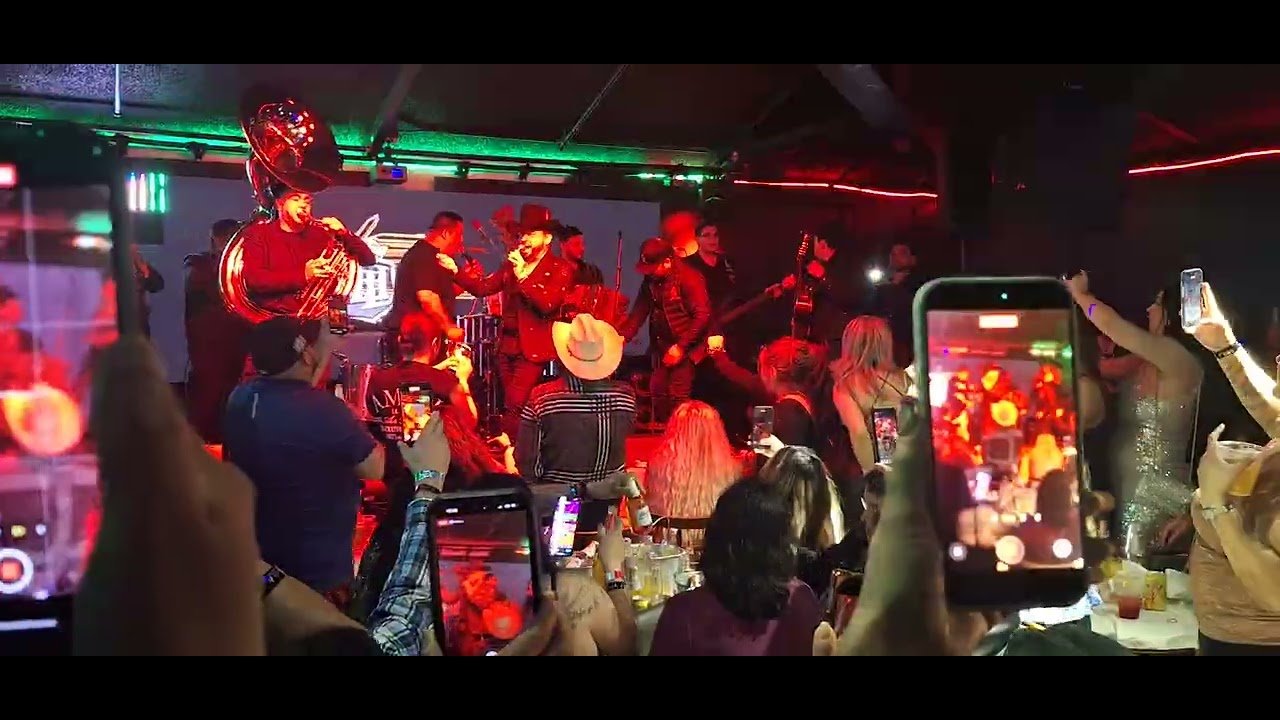 Larry hernandez  en hacienda de santa rosa cal