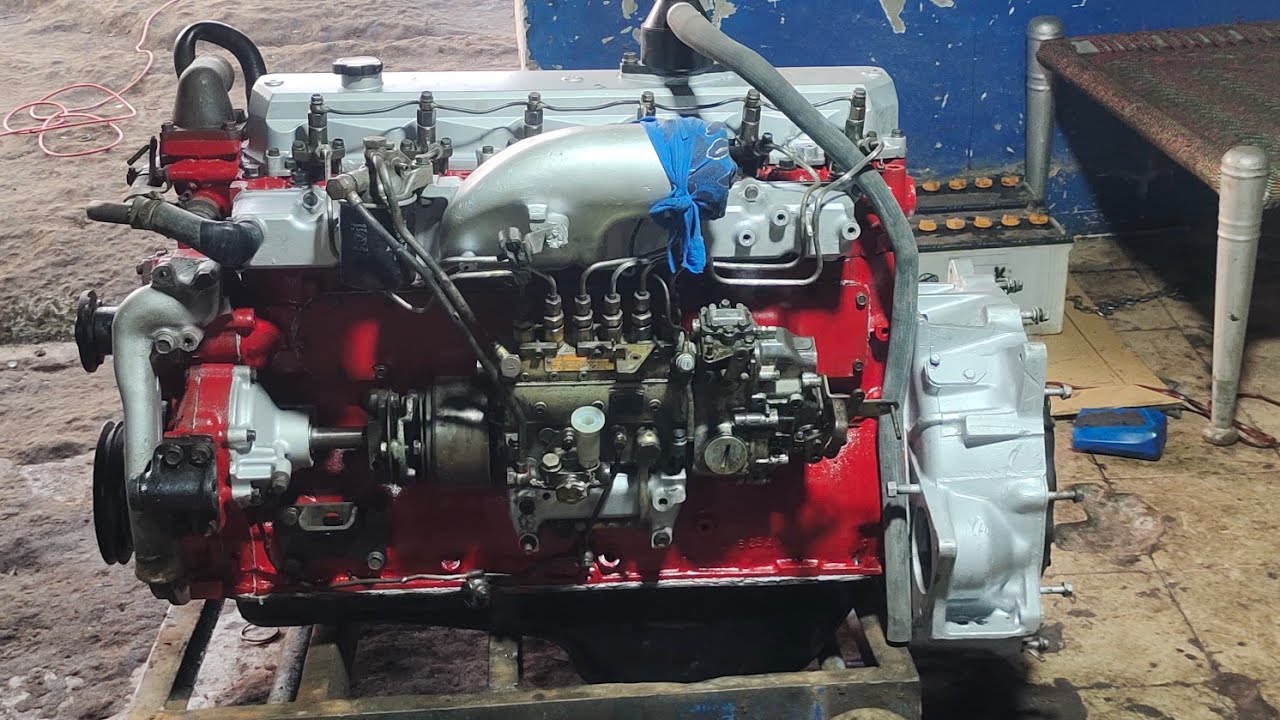 Diesel Engine Reparing: Hino HO7d Engine Fitting