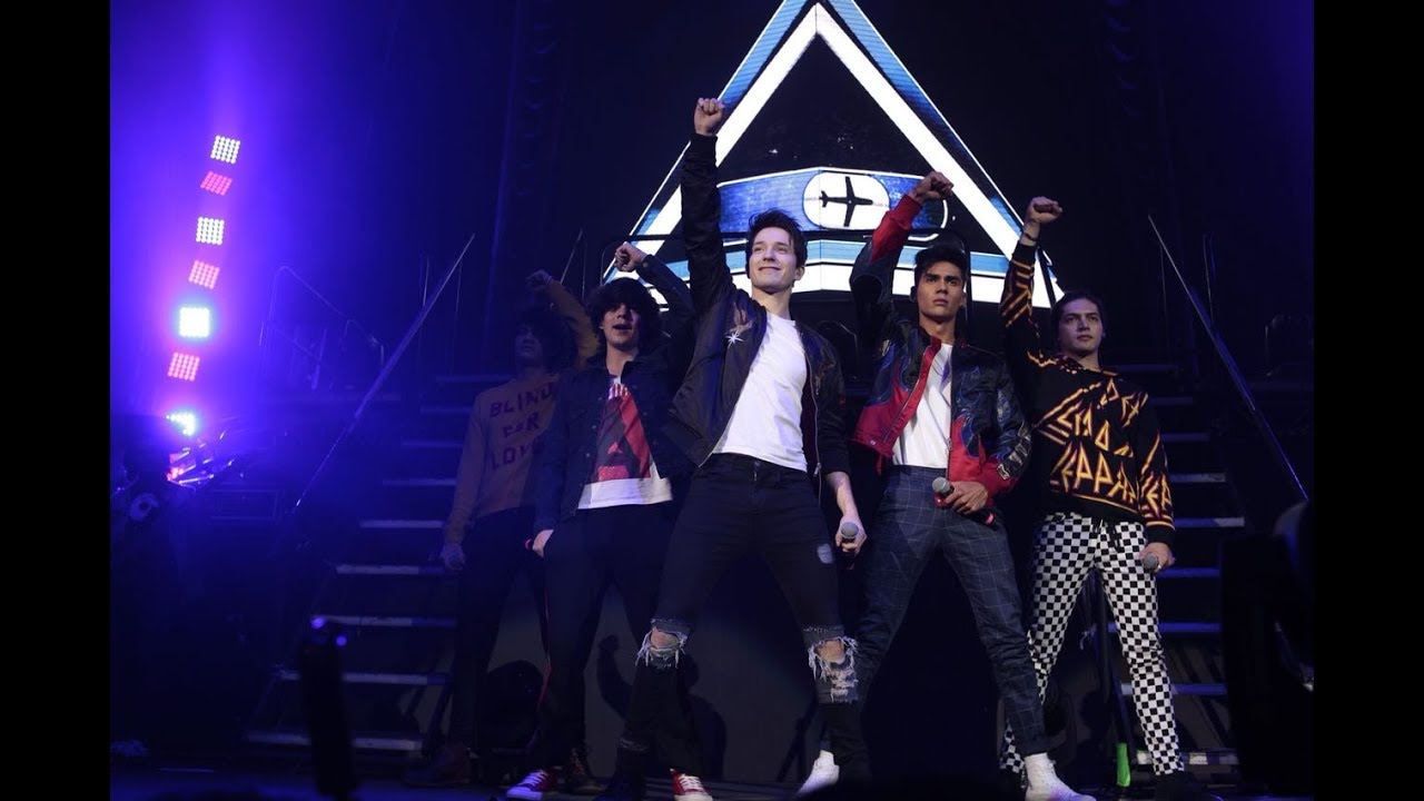 CD9 TOUR MODO AVION EN LA ARENA MONTERREY