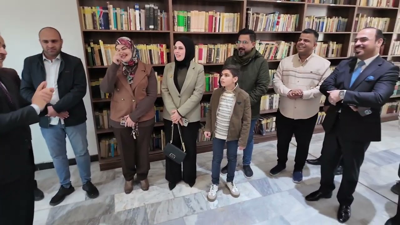 ناشطون