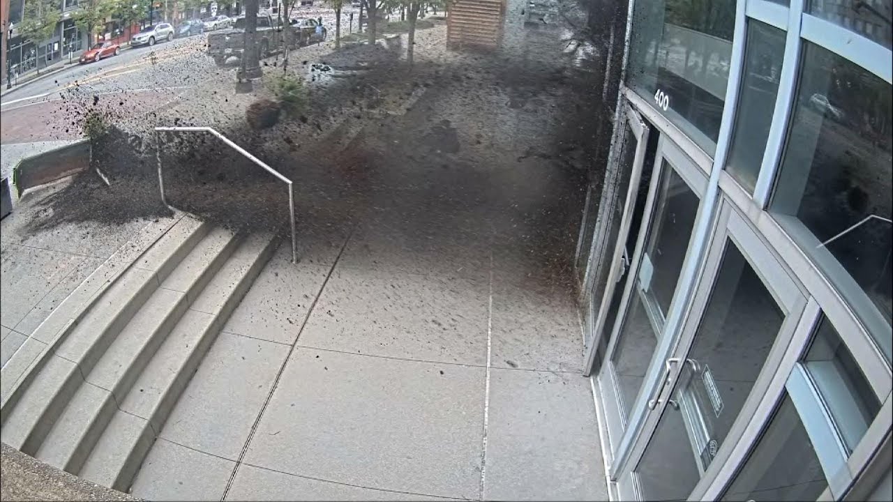 Car crashes into Ohio convention center