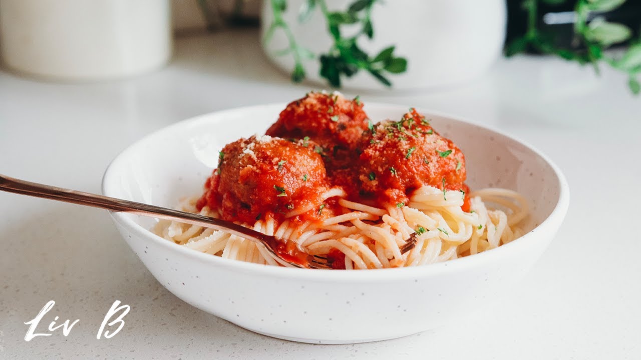 Amazing Homemade Vegan Spaghetti & Meatballs