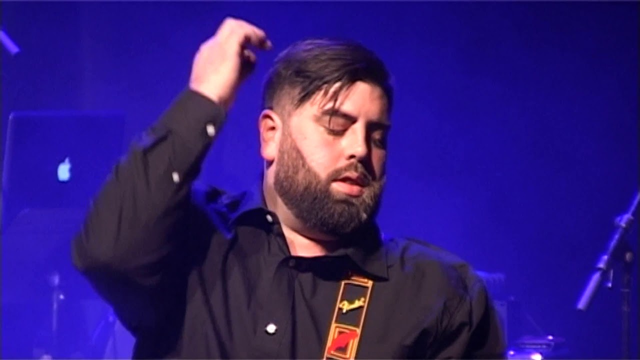 (Medley) Noir c'est noir , les coups , jusqu'à minuit , je suis seul.