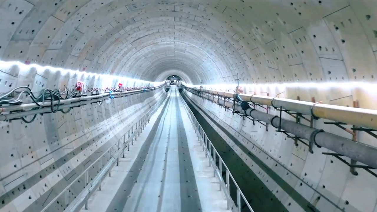 New under-sea tunnel under construction in Shantou, China
