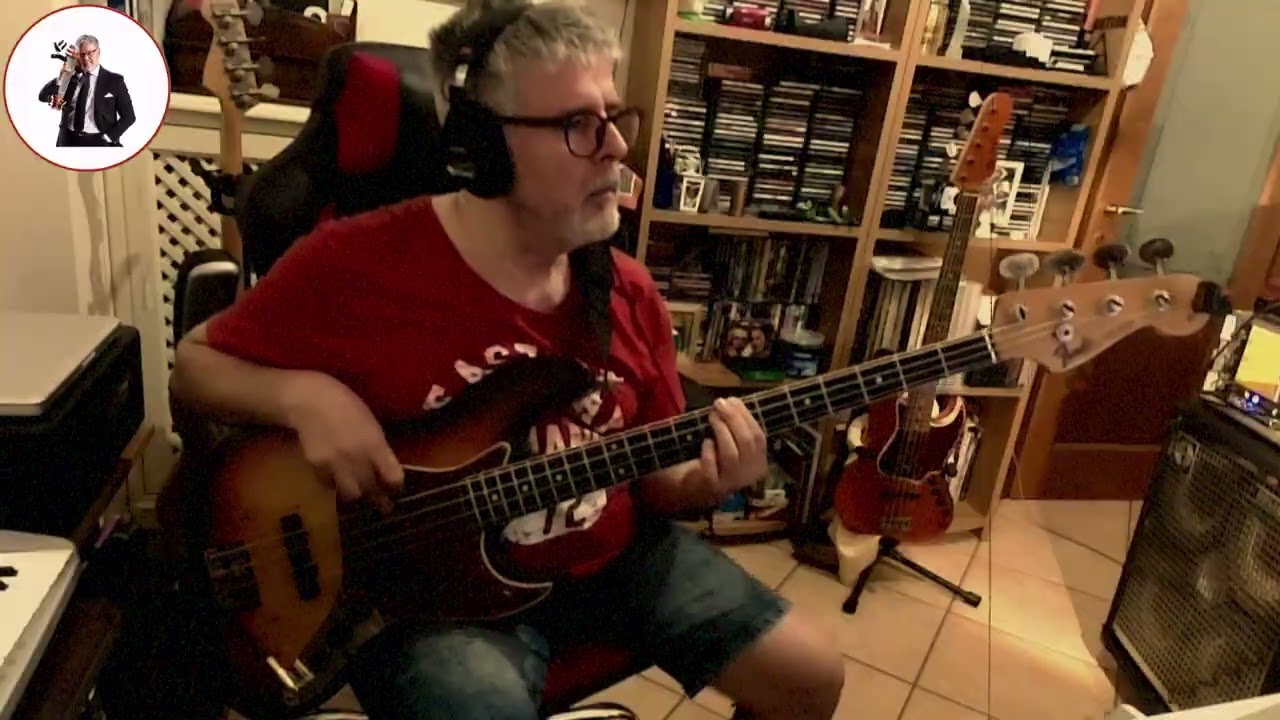 Dune mosse by @Zuccheromusic  ( Personal bass cover ) by Rino Conteduca with 1966 Fender jazz bass