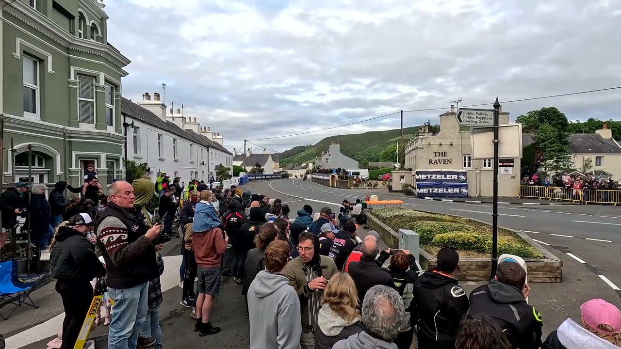 ISLE OF MAN TT 2025 - FULL DAY 2 FROM BALLAUGH BRIDGE - SUPERBIKE-SUPERSPORT - 4K