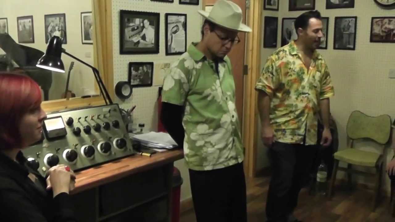 SUGAR RAY'S VINTAGE RECORDING STUDIOS ESSEX Sugar Ray's Lucky Strikes ROCK BOTTOM