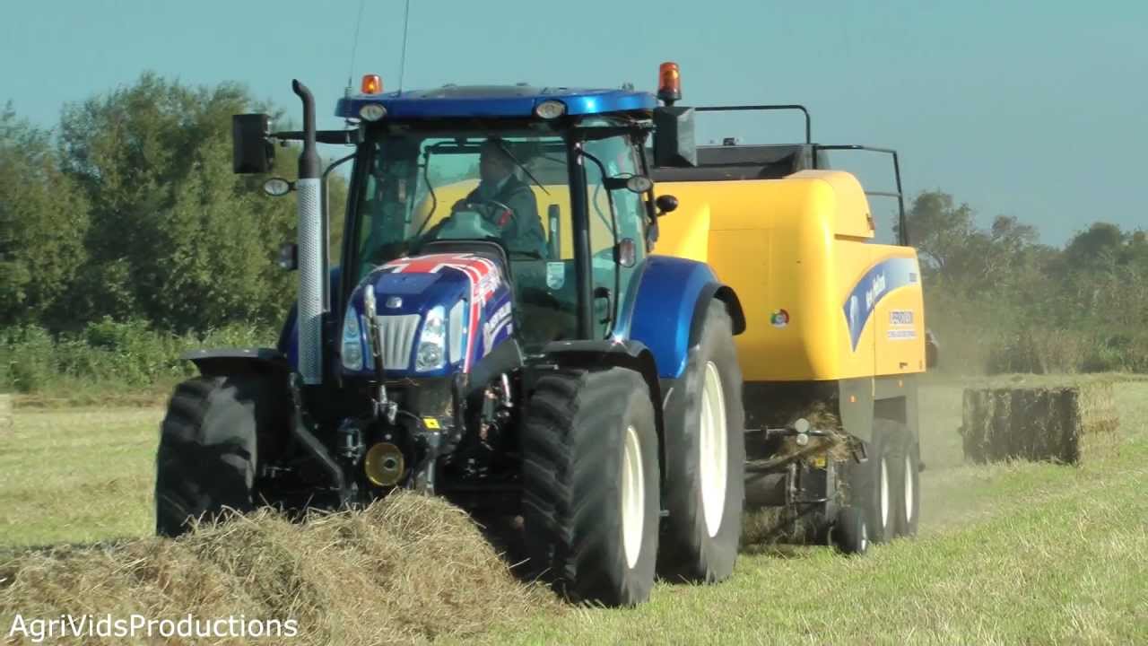 New Holland T6070/BB9080 Baling Hay 2012