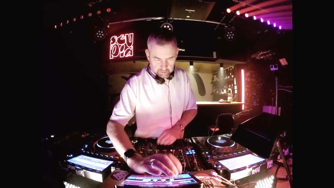 The Opposite of a Deep Drum&Bass Set Is Often Also A Deep Drum&Bass Set