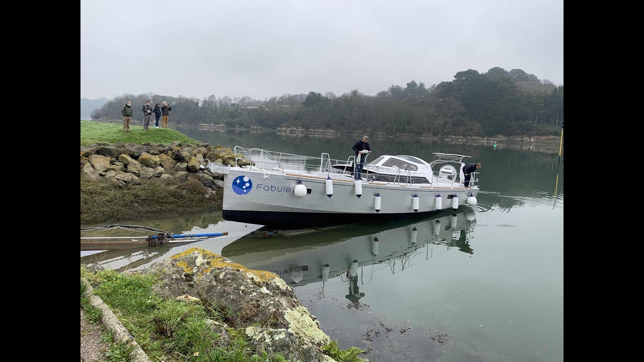 Launch of SV Fabule (Boreal 47.2)
