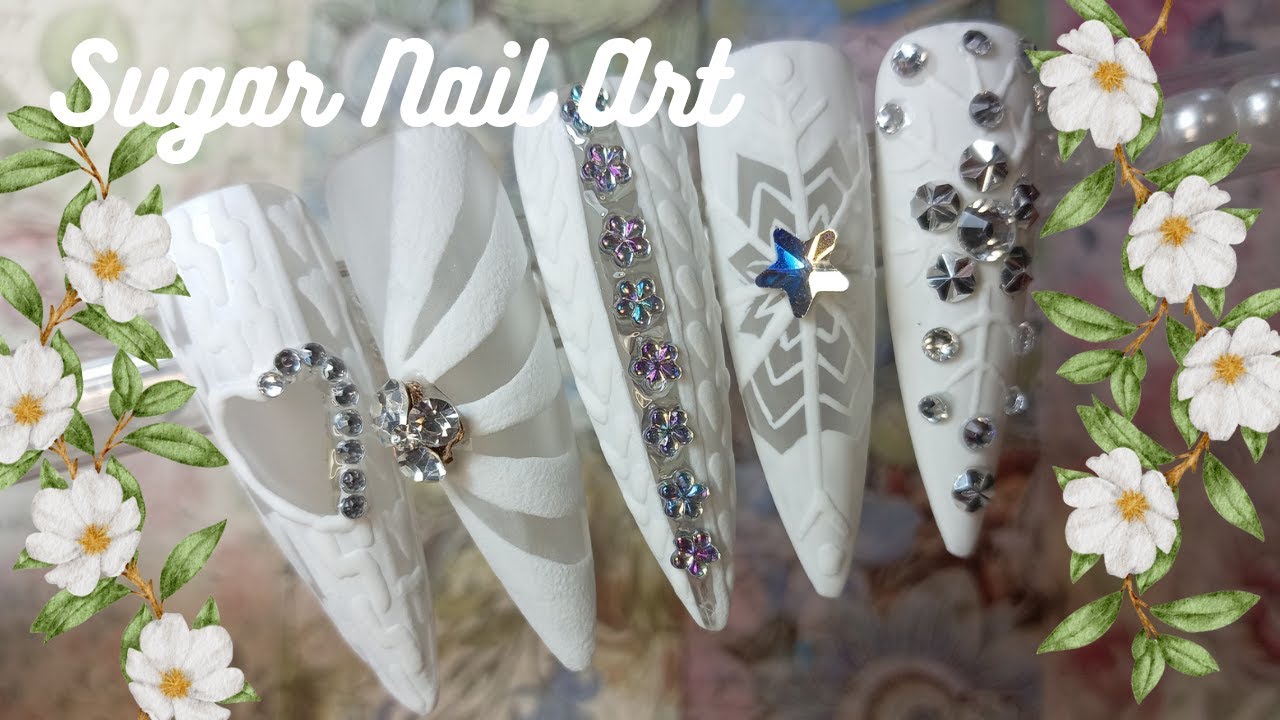 White Christmas Nail Art Ideas | Sugaring
