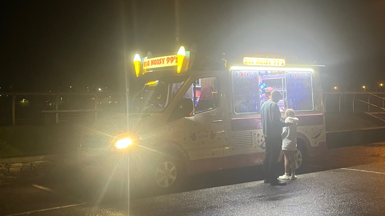 Big Noisy 99s Comes To New Ross! | #icecreamvan 