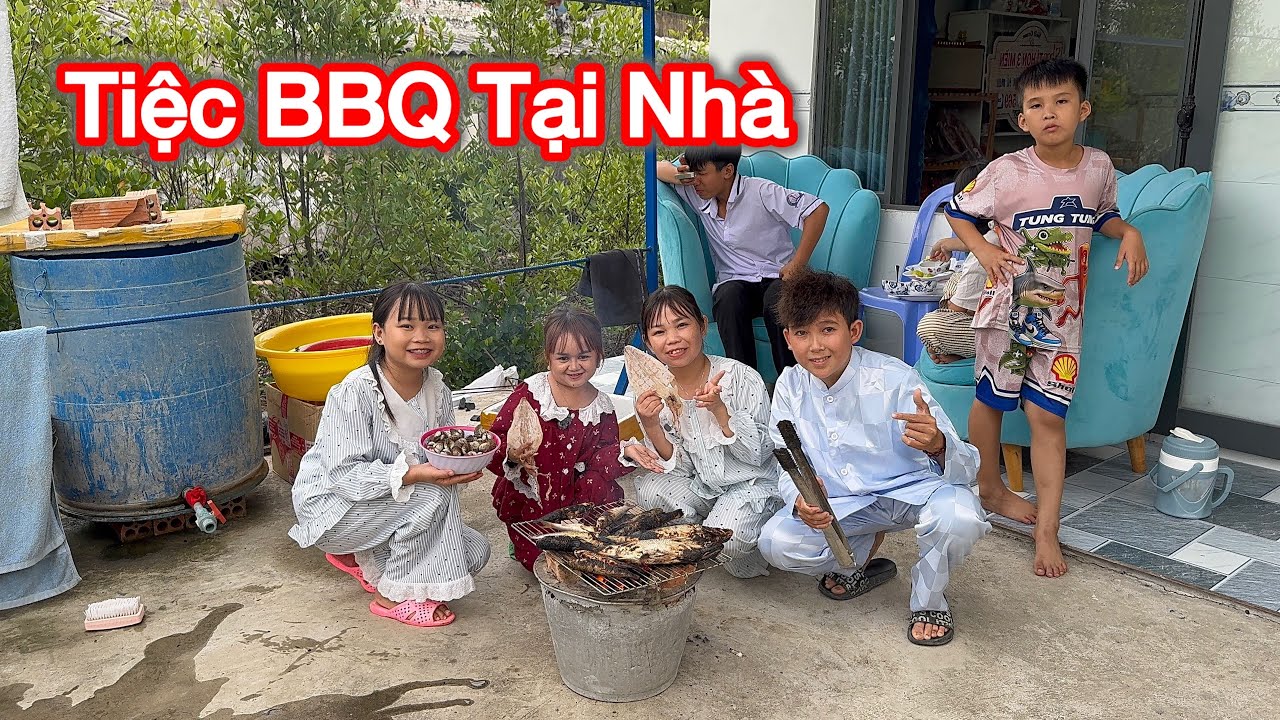 Tiệc BBQ Tại Gia Của Nhóm Tí Hon - Buổi Chiều Mấy Chị Em Hái Hết Vườn Rau Của Mẹ