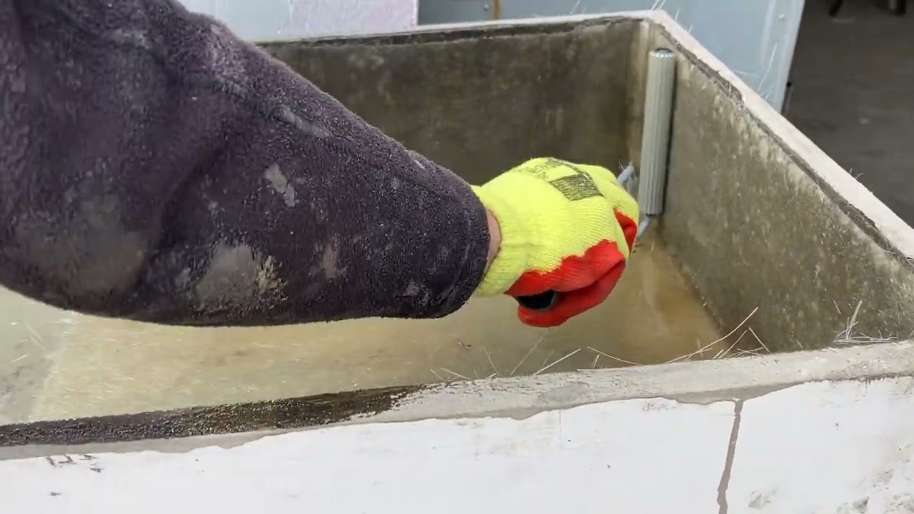 How to Fibreglass a Pond
