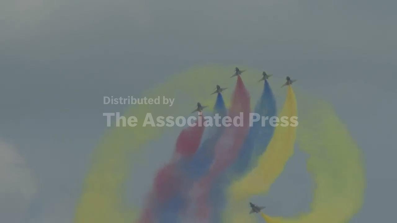 Biennial Singapore Airshow off to flying start with daring aerial acrobatics