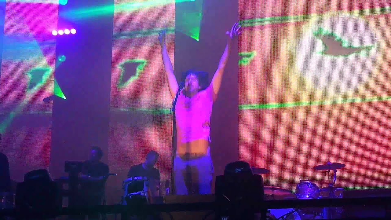 Snow Patrol - Fallen Empires (live @ Tennent's Vital 15-8-2013)