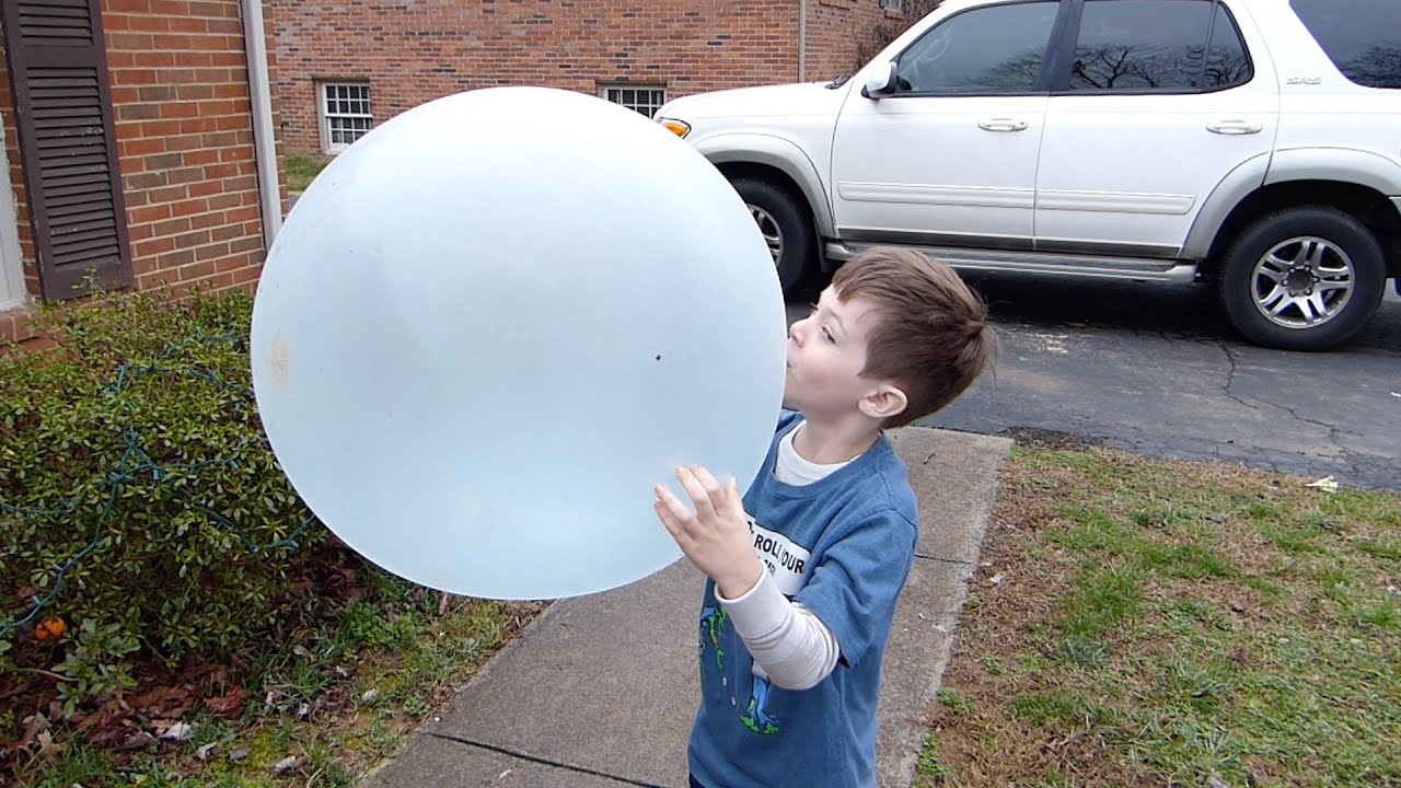 Ivan blows bigger bubbles than me?! Wubble Bubble!!!!