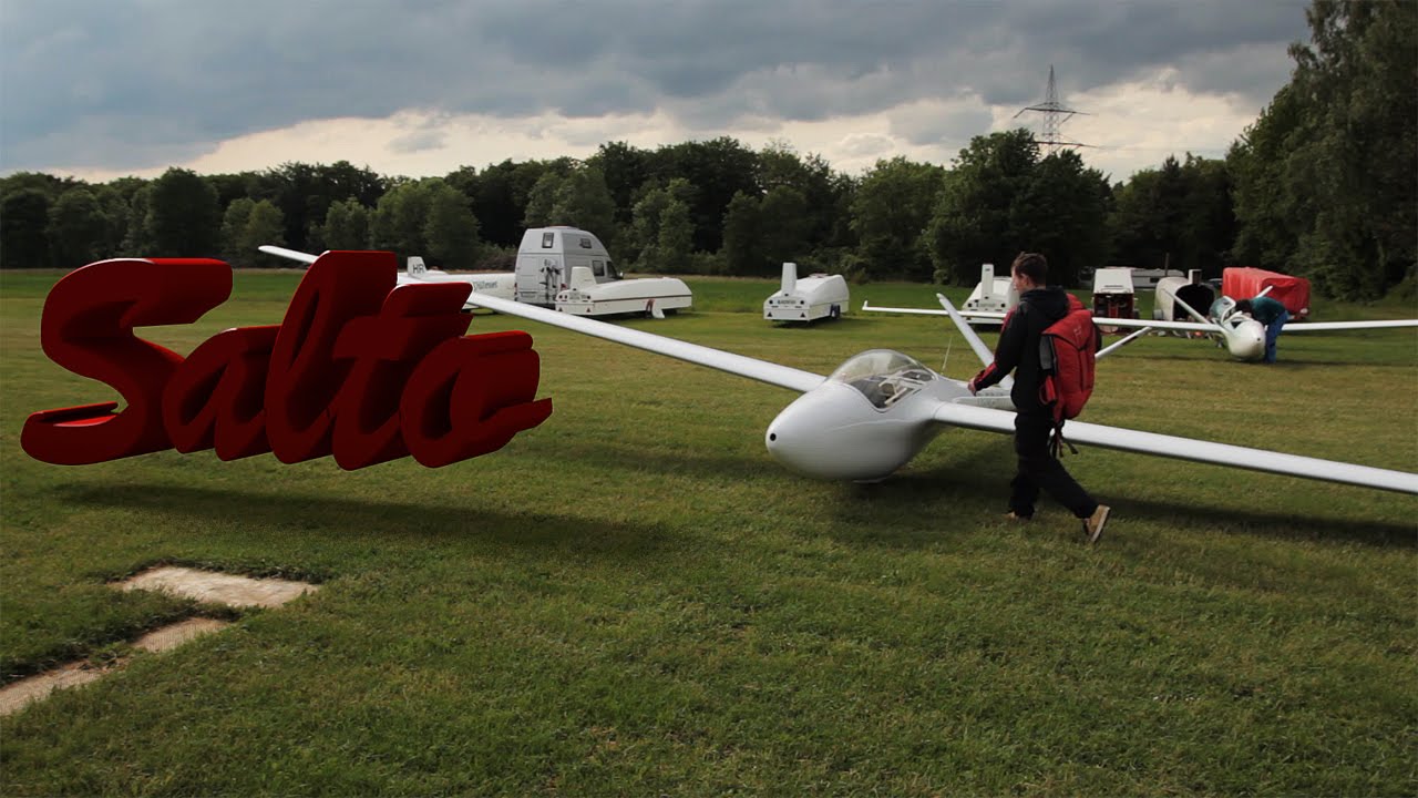 Looping über den Wolken (H 101 Salto)