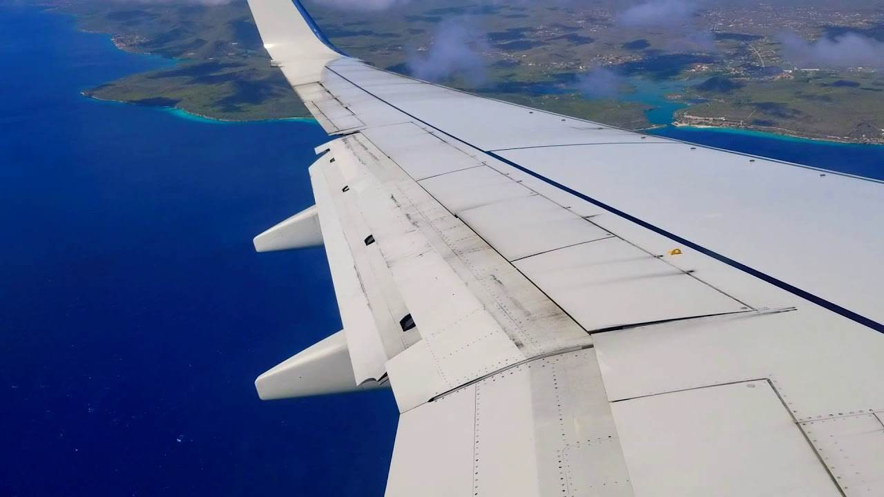 Beautiful !! Landing in Curacao Hato International Airport CUR