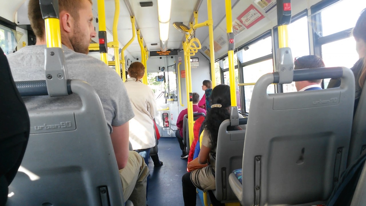 Journey on the route H22 (DPS714 SN55HKV) Plaxton Pointer 2 Dennis Dart SLF 10.2m London United.