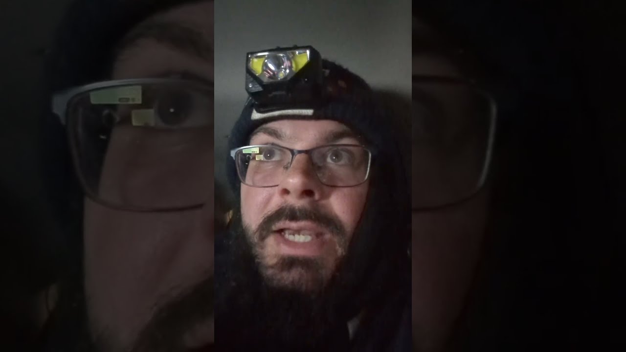 Почтальон USPS провел 12 часов в снежной буре 🌨️