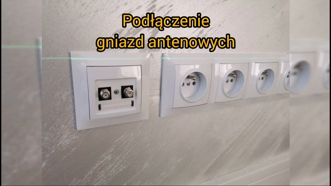 Montaż gniazda antenowego typu F.