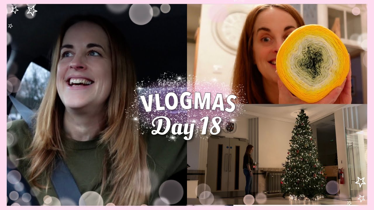 🎀  Surprise gift, book chat, ready for the holidays! | Vlogmas 18