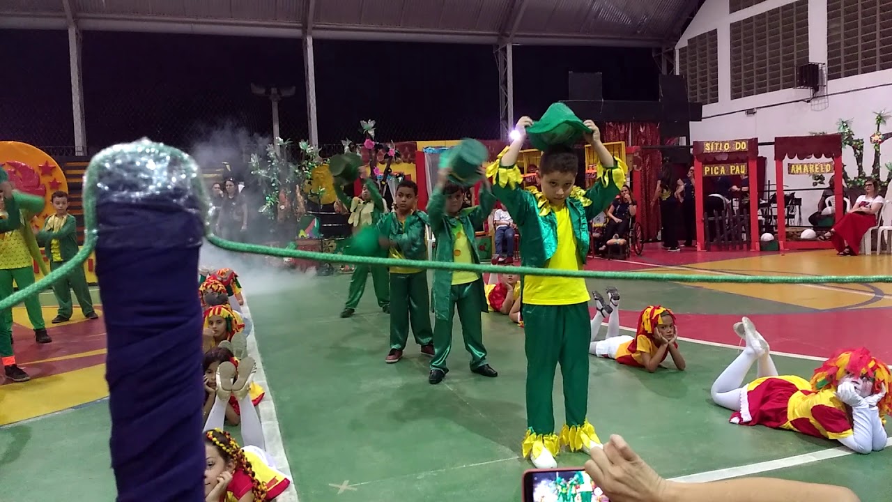 Emília e Visconde de Sabugosa
