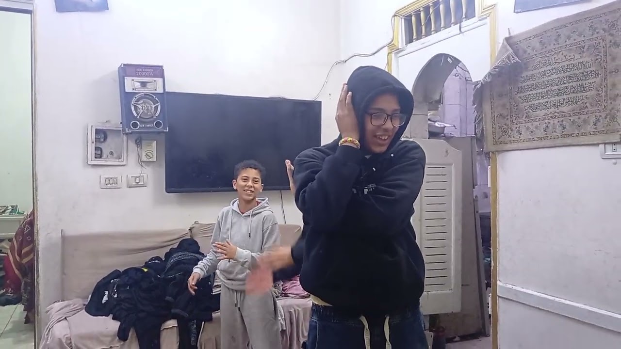 لعبه الموت يلا نشوف مين اللي هيعيط قبل التاني حد يعرف اللعبه دي