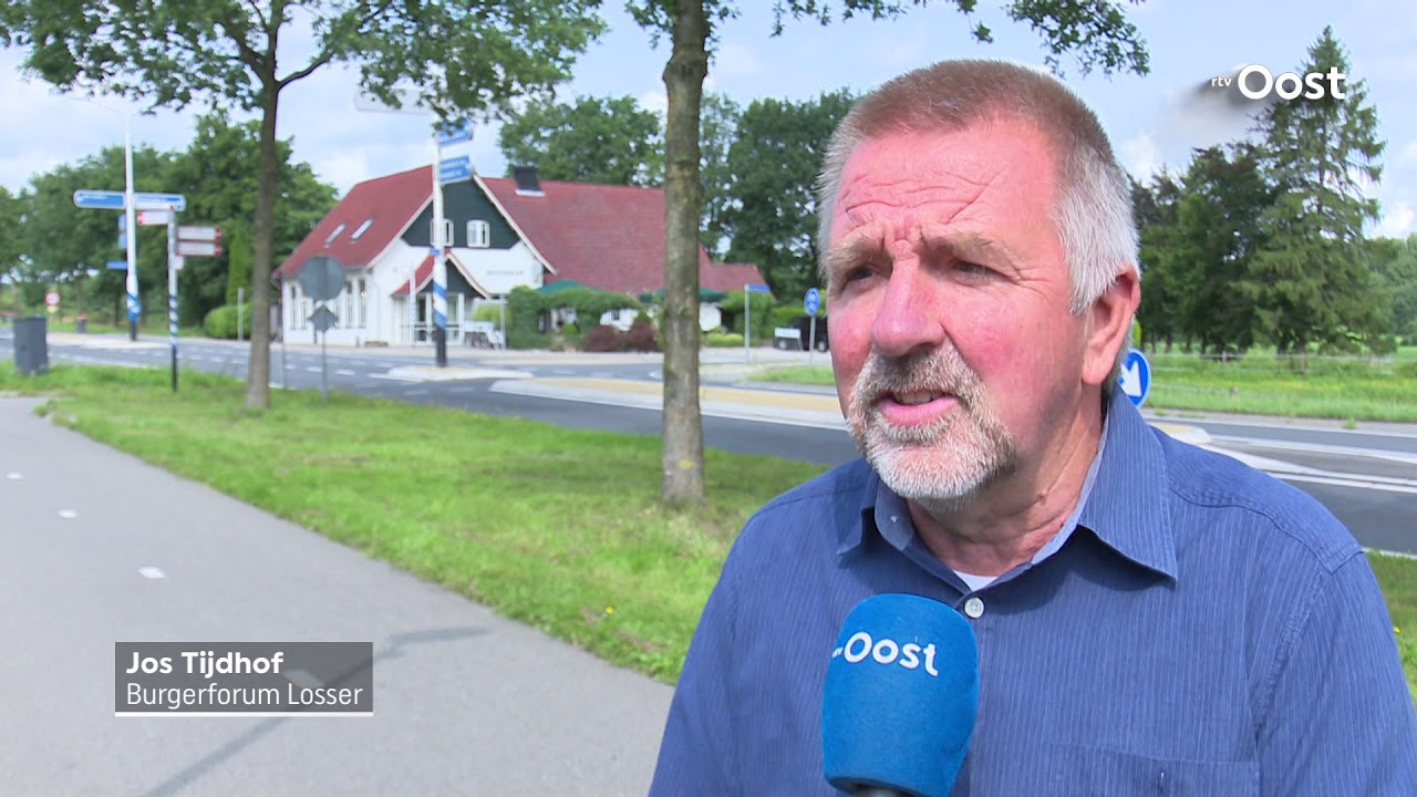 Politiek en omwonenden zijn verkeerssituatie kruispunt op de N735 bij de Lutte zat